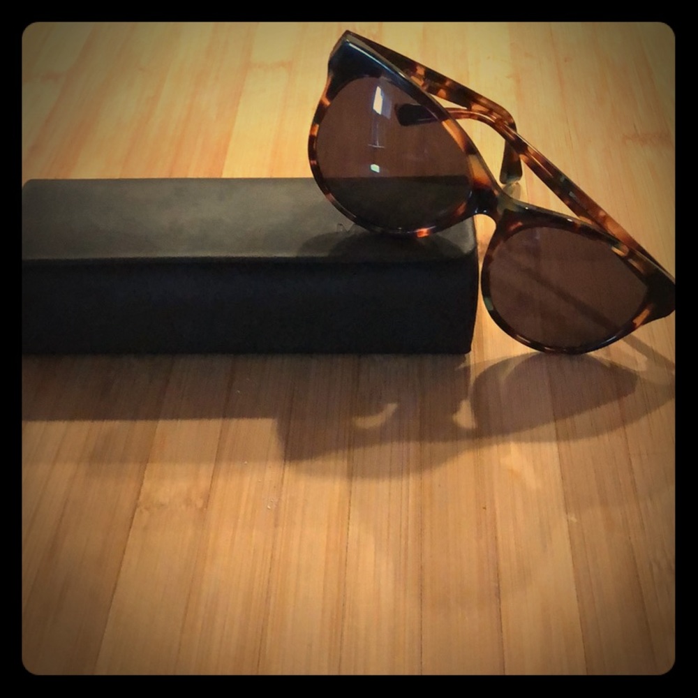 MVMT women’s sunglasses